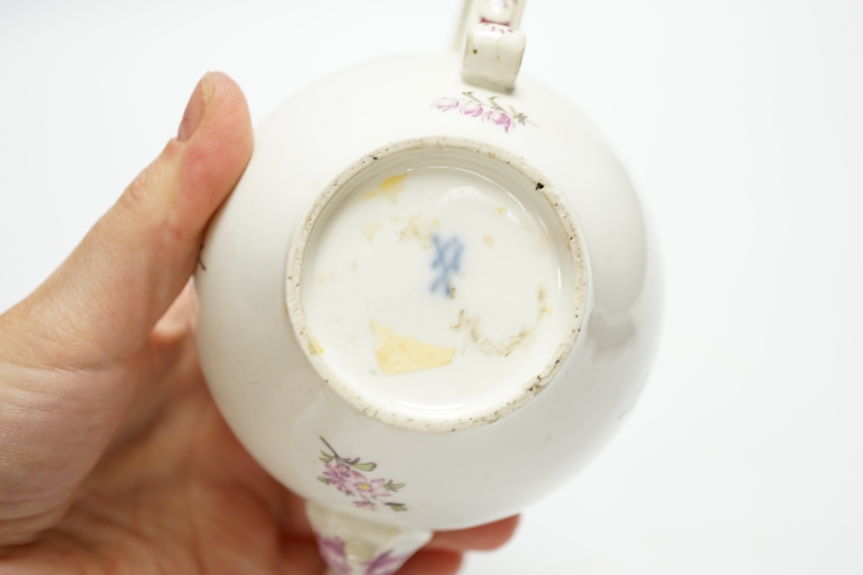 An 18th century Meissen teapot with replacement cover, 10cm